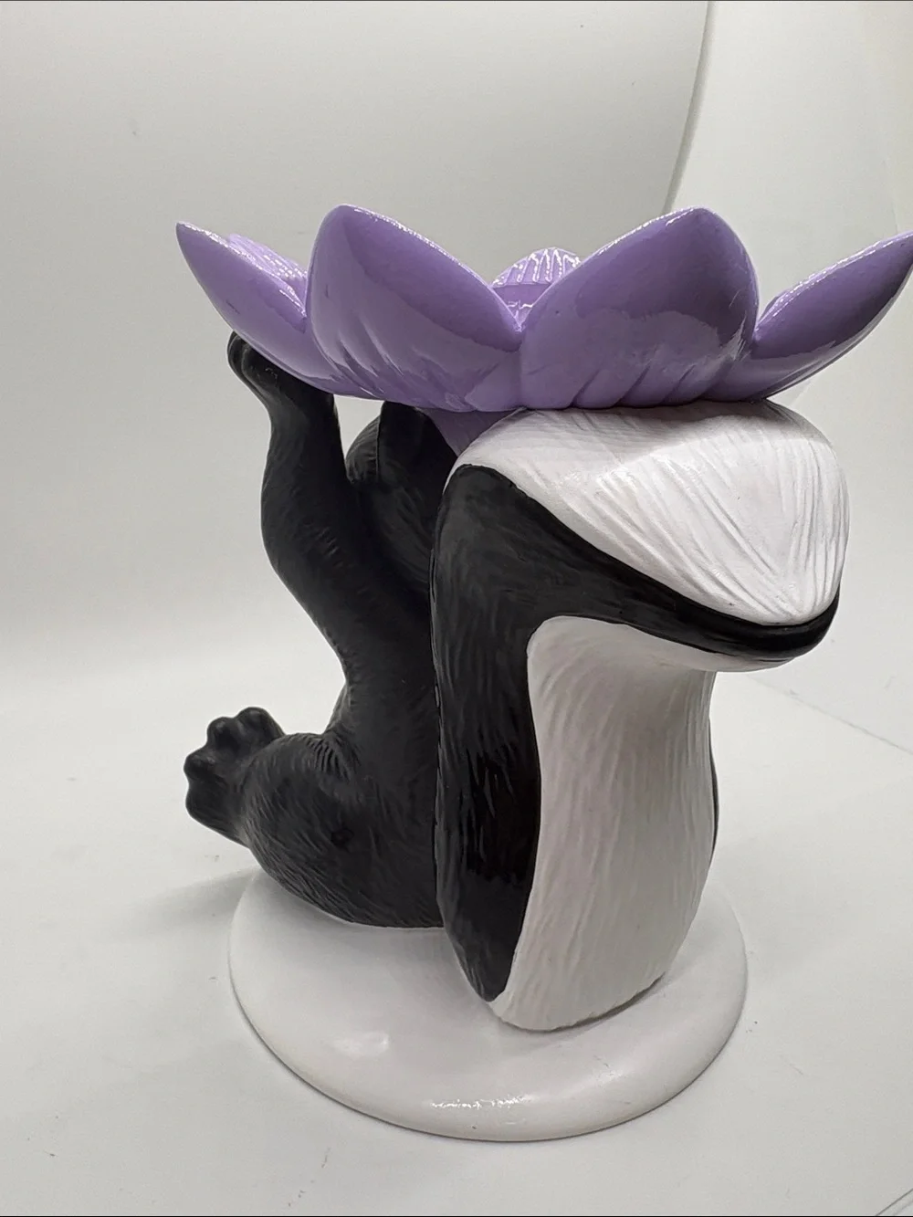 Bath & Body Flowery Skunk 3 Wick Candle Holder New